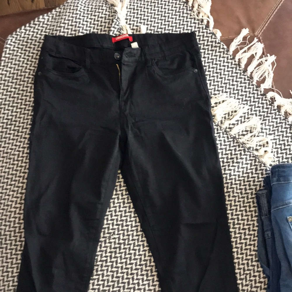 Black skinny jeans